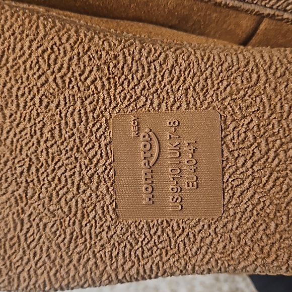 NWT Slippers - Picture 2 of 2